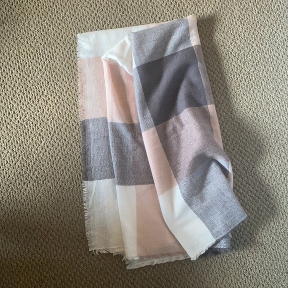 Scarf - Picture 2 of 3